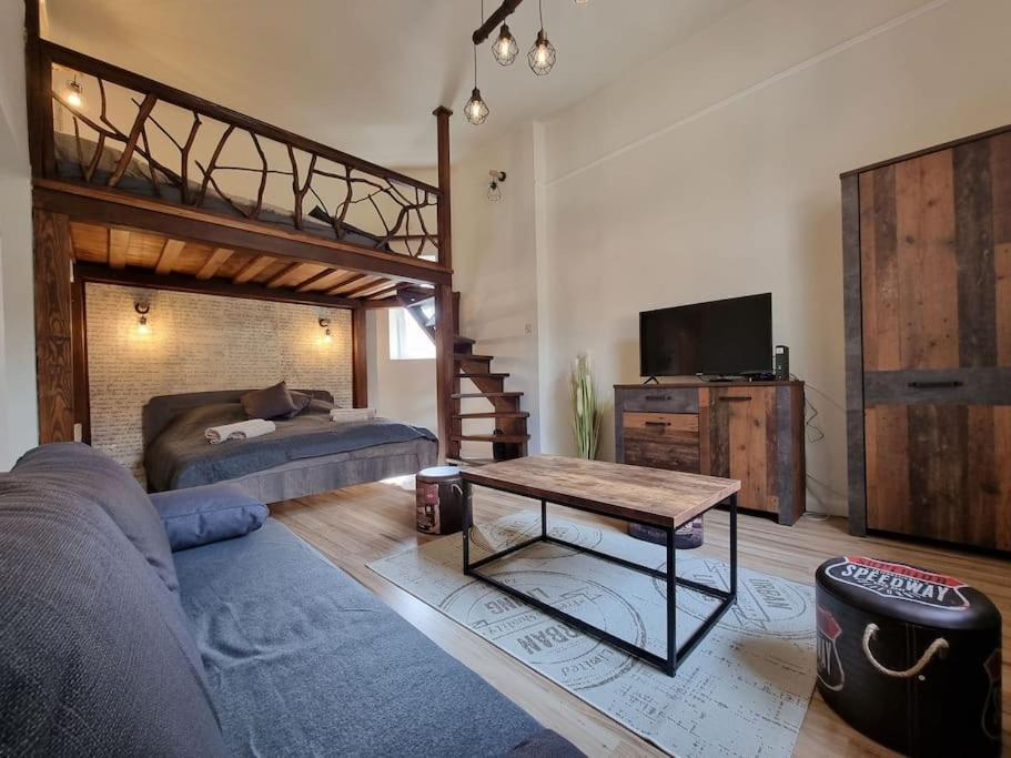Vintage Apartman In City Center 미슈콜츠 외부 사진