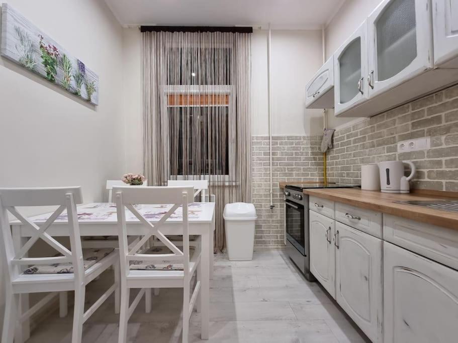 Vintage Apartman In City Center 미슈콜츠 외부 사진
