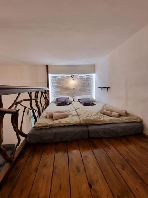 Vintage Apartman In City Center 미슈콜츠 외부 사진