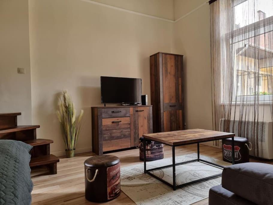 Vintage Apartman In City Center 미슈콜츠 외부 사진