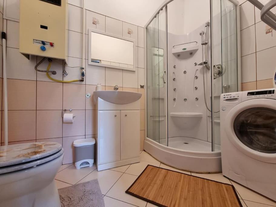 Vintage Apartman In City Center 미슈콜츠 외부 사진